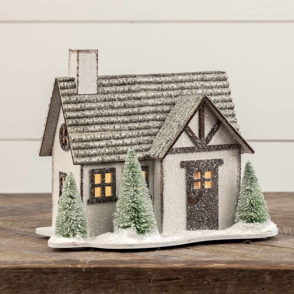 WILLIAMS TABLETOP HOUSE