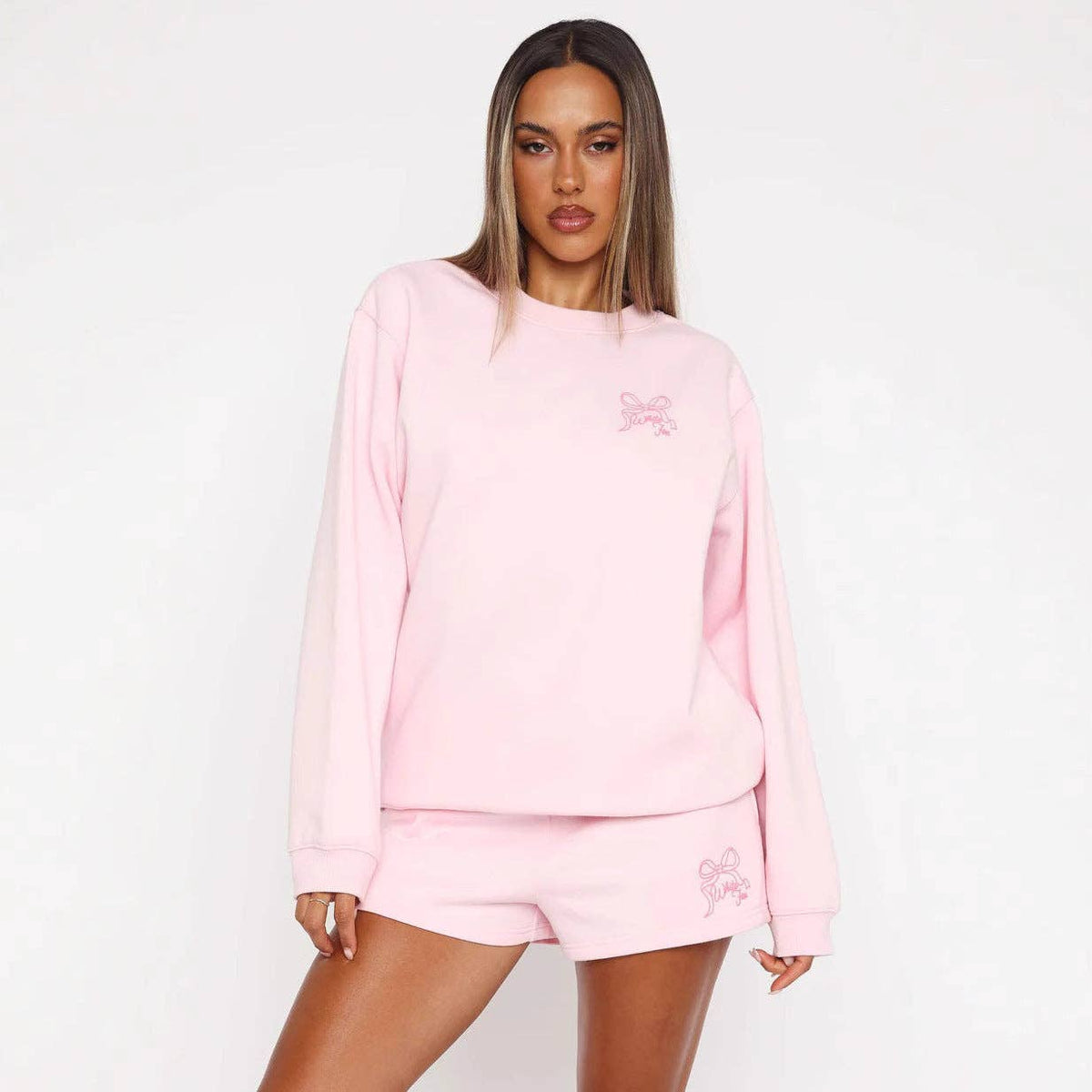 Casual Long Sleeve Bow Tie Graphic Sweatshirt
