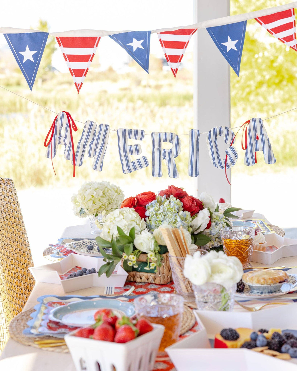 HAM1204 - America Ticking Fabric Puffy Banner