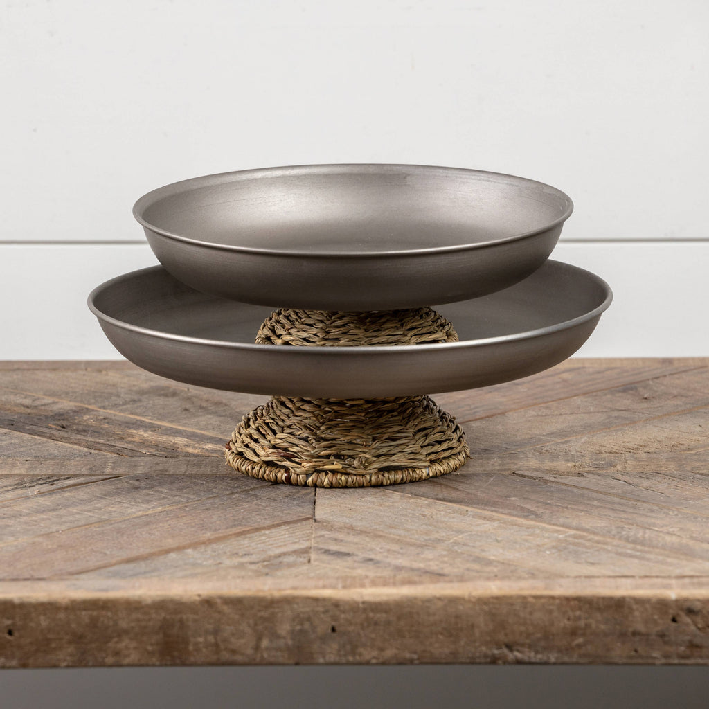 12" METAL AND GRASS PEDESTAL STAND