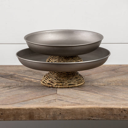 12" METAL AND GRASS PEDESTAL STAND