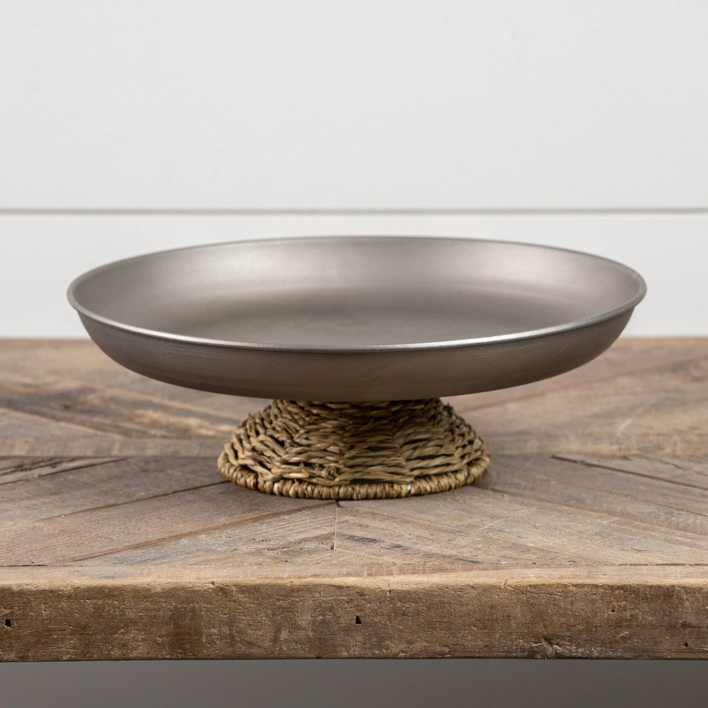 12" METAL AND GRASS PEDESTAL STAND