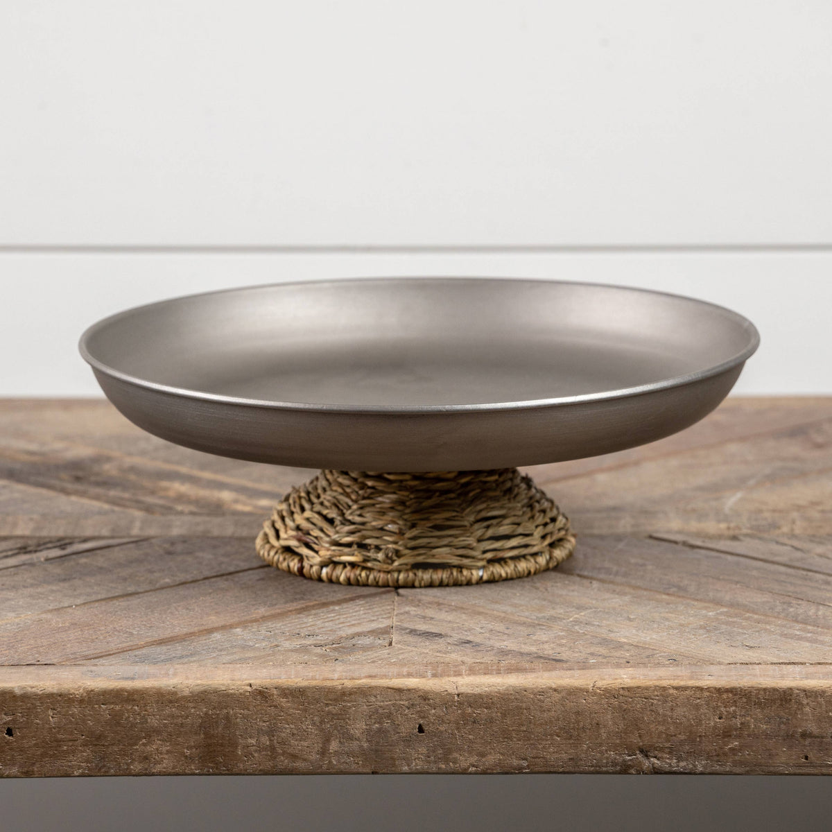 12" METAL AND GRASS PEDESTAL STAND