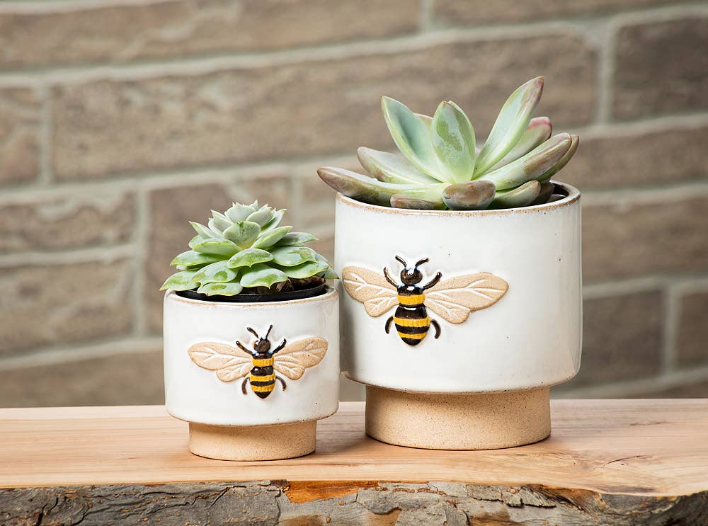 Md Single Emboss Bee Planter-4" H