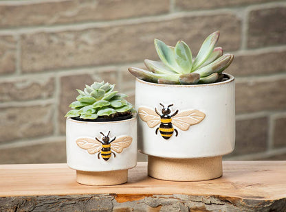 Md Single Emboss Bee Planter-4" H