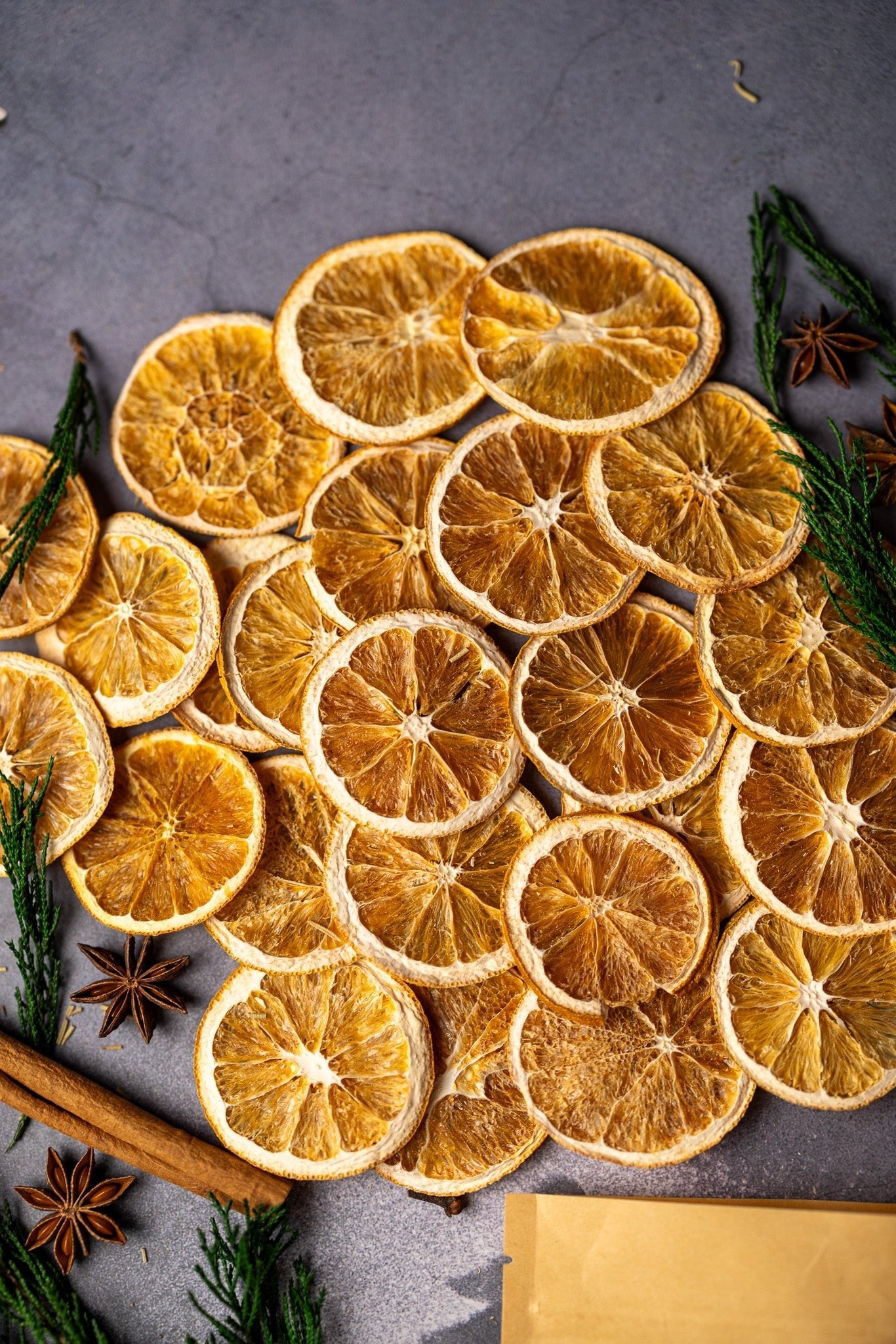 Dehydrated Orange Slices – All-Natural Dried Citrus for Drinks, Crafts & Décor