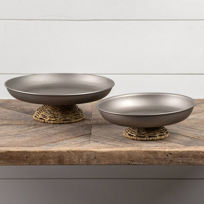 12" METAL AND GRASS PEDESTAL STAND