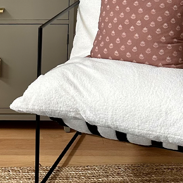 Modern Lounge Chair with Removable Cushion