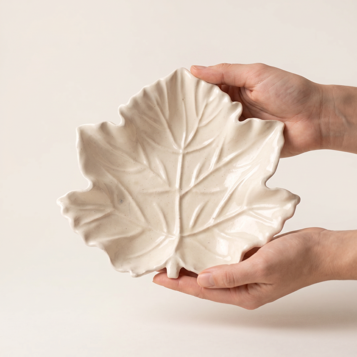 Maple Leaf Tray, Gypsum White 6"